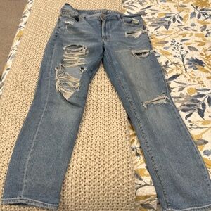 Distressed Mom Jeans from American Eagle sz. 12R